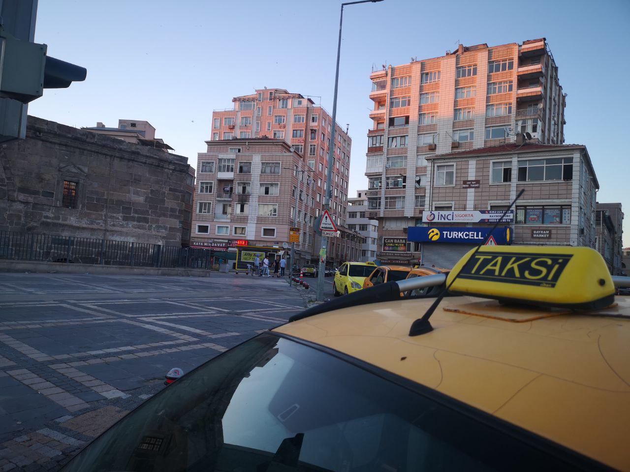 Ateş Taksi durağı çevresi